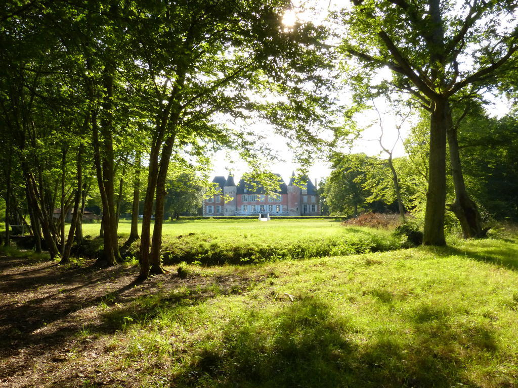Chateau De Souesmes